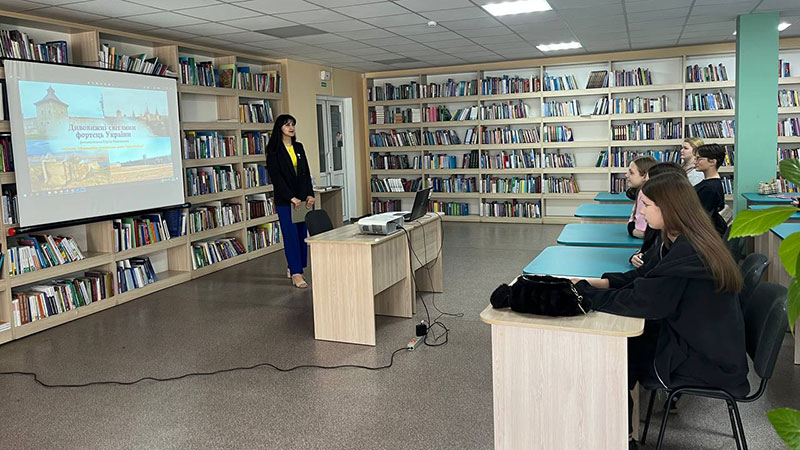 Ви зараз переглядаєте Дивовижні фортеці України. Подорожуємо країною разом!