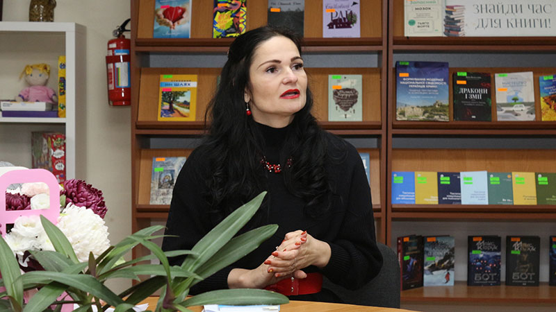 Ви зараз переглядаєте Творчий вечір до дня народження Ольги Могильди «Осіння проза у віршах»