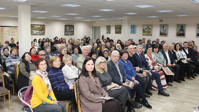 Детальніше про статтю Легенда оперної сцени в Обласній універсальній науковій бібліотеці ім. Д. І. Чижевського