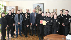 Детальніше про статтю Камерно про геніальне: розмова до 129-річниці дня народження Євгена Маланюка з курсантами Донецького державного університету внутрішніх справ