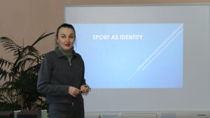 Детальніше про статтю Клуб розмовної англійської мови: олімпійський вогонь у наших серцях