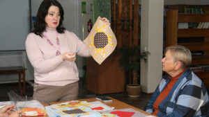 Детальніше про статтю У Екостудії шиють «Соняшники Перемоги»