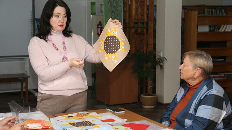 У Екостудії шиють «Соняшники Перемоги»