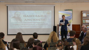 Детальніше про статтю Говорити про Шевченка сучасно: дискусія, що об’єднала науковців і молодь