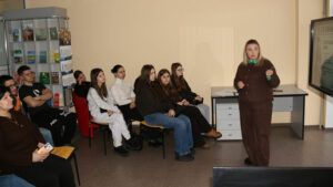 Детальніше про статтю Світ без меж: видатні жінки-мандрівниці