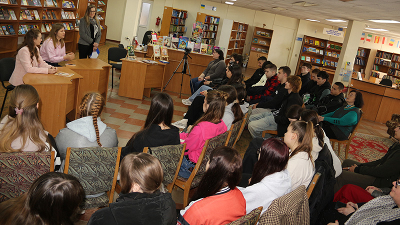 Ви зараз переглядаєте Тепло родинного читання