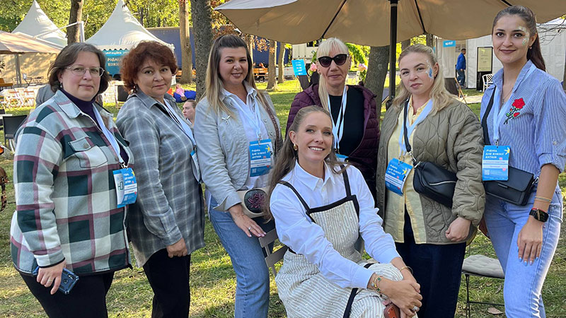 Ви зараз переглядаєте Творчість, родинне тепло та щасливі дитячі усмішки: у Кропивницькому влаштували сімейний пікнік